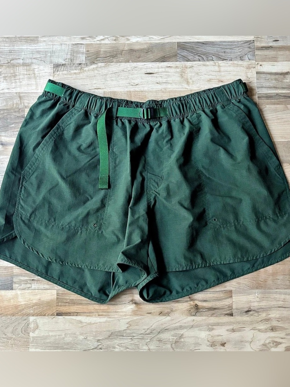 REI Co-op Trailmade Amphib Shorts 1XLarge Green Belted Hiking Outdoor Quick Dry